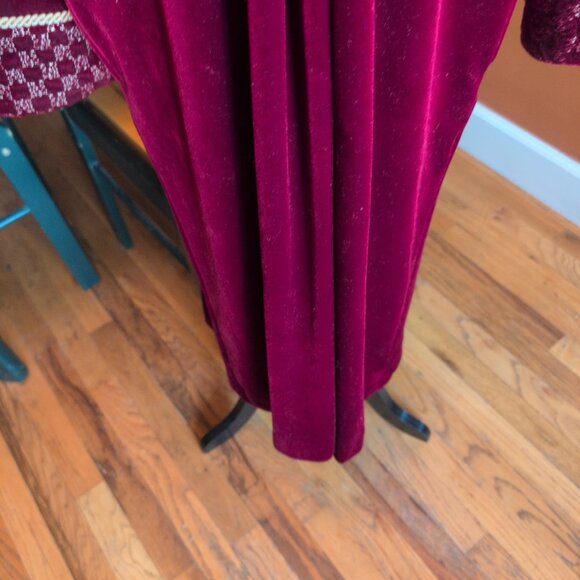 Adonna VTG Robe Lounger Velvet Velour Red & Gold Caftan House Gown Sz S - Picture 6 of 12